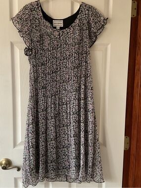 karin stevens Black Floral Flutter-Sleeve Girls' Dress